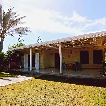 Villa Oasis: North Coast Family Retreat with Rooftop and Private Gardens Dawwar Aba Mahrus Exterior photo
