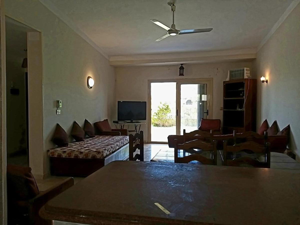 Villa Oasis: North Coast Family Retreat With Rooftop And Private Gardens Dawwar Aba Mahrus