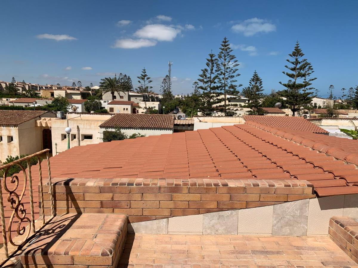 Villa Oasis: North Coast Family Retreat With Rooftop And Private Gardens *